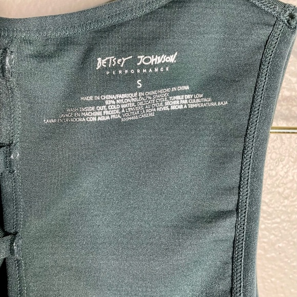 Betsey Johnson Performance Sports Tank - Picture 3 of 3